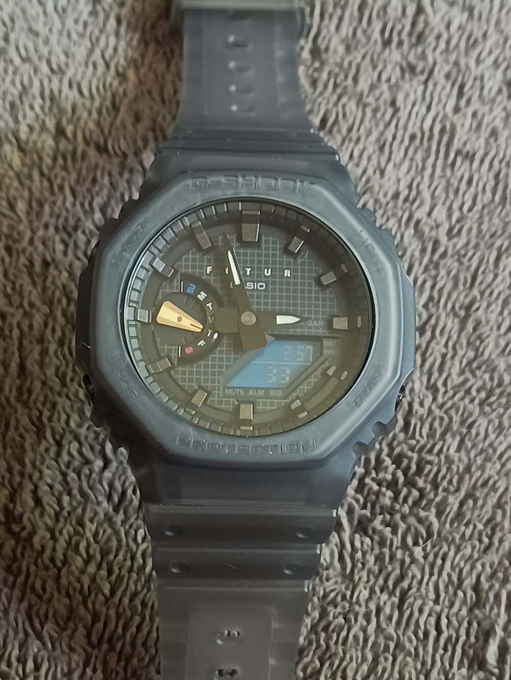 CASIO G-SHOCK - FUTUR GA2100